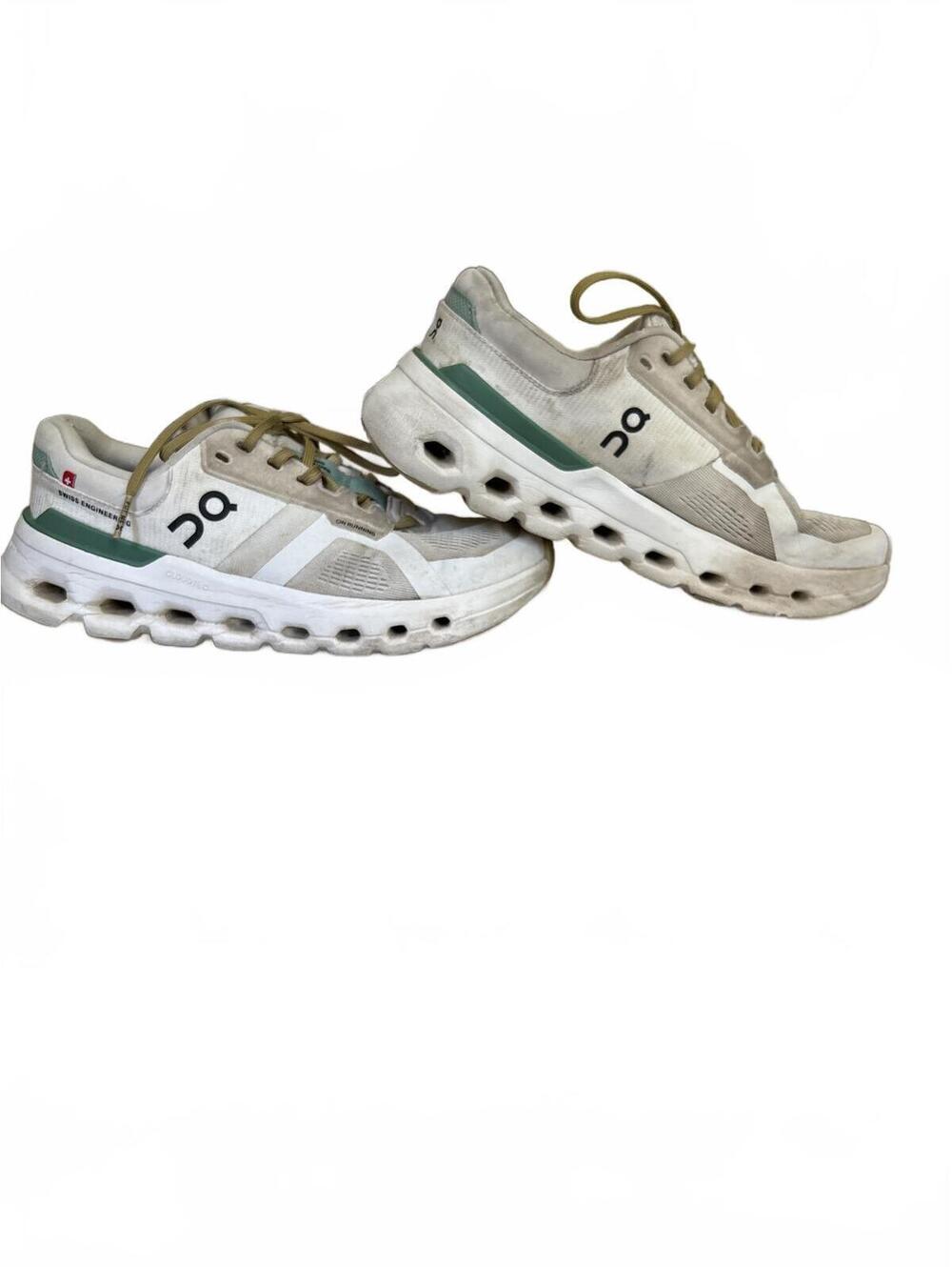 Women's On Cloudrunner 2 Size W 7